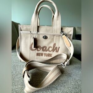 Coach Cargo Tote 26 in Silver/Dark Natural